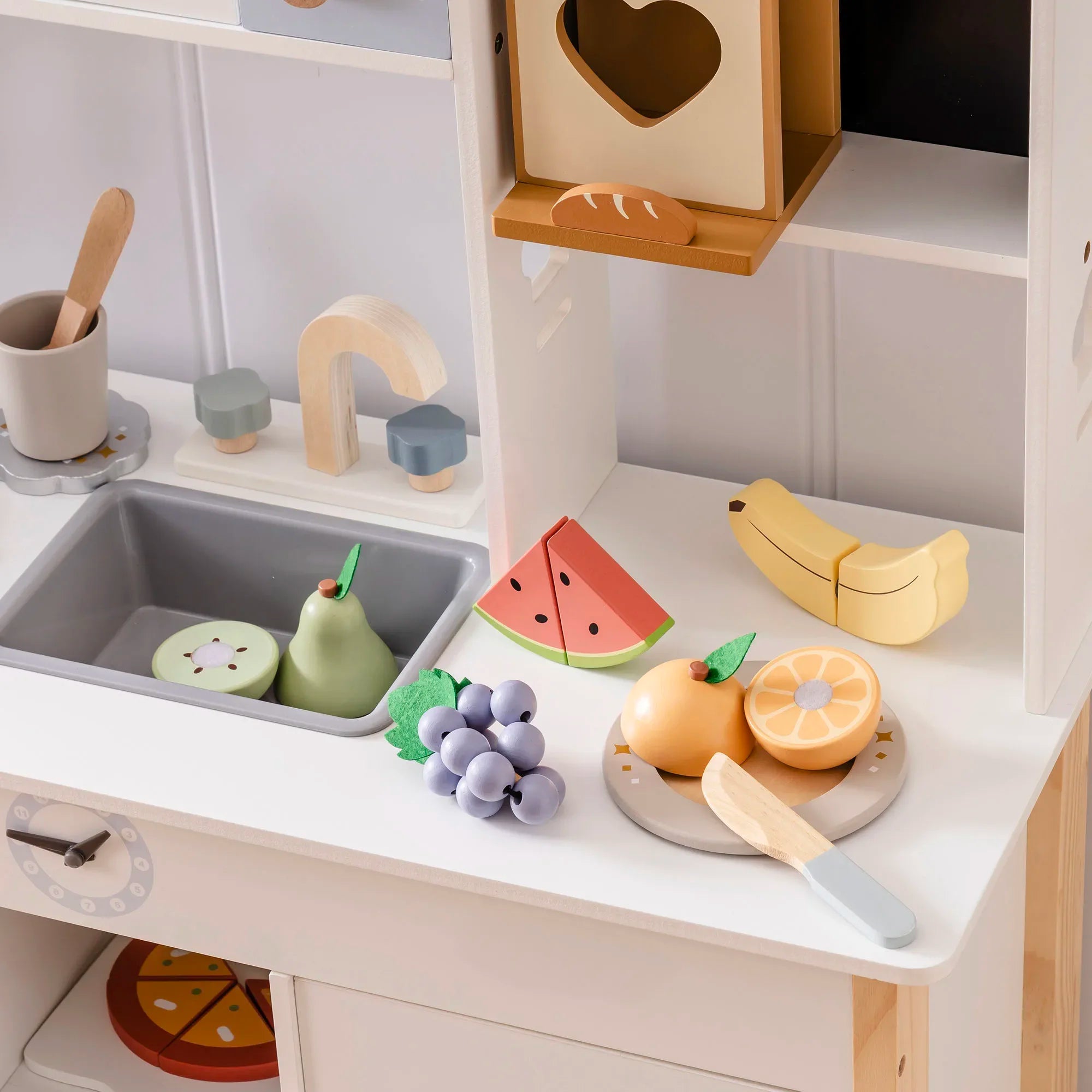 Robotime Robud - Classic Wooden Kitchen: Educational Pretend Play with Sliceable Fruits & Vegetables